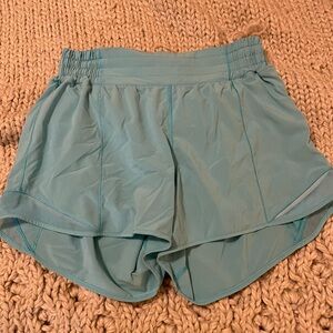 Lululemon hotty hot size 6 shorts. 4in inseam